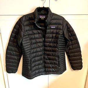 Women’s Patagonia black puffer size L